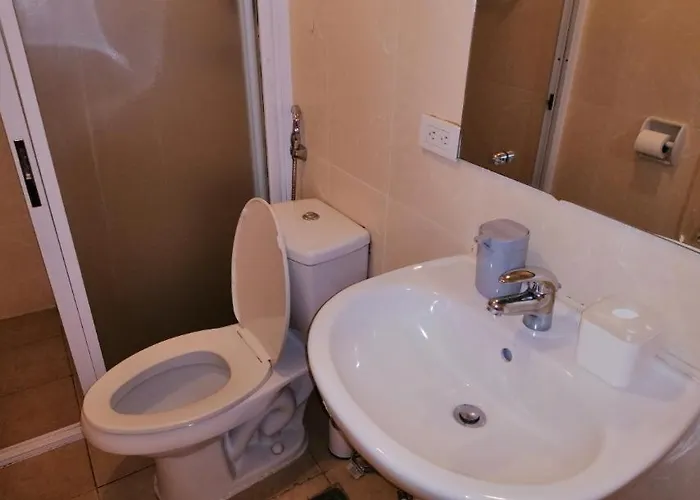 Prime Avant Bgc Location By Ph Staycation Manila