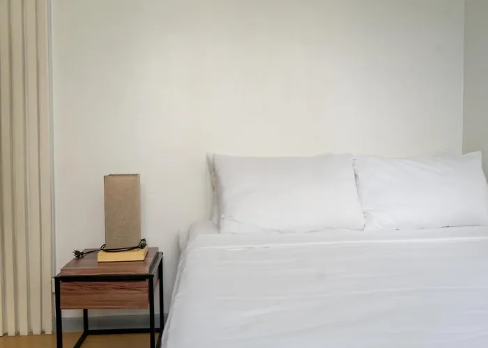 Prime Avant Bgc Location By Ph Staycation Manila