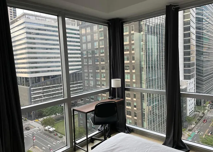 Prime Avant Bgc Location By Ph Staycation Manila