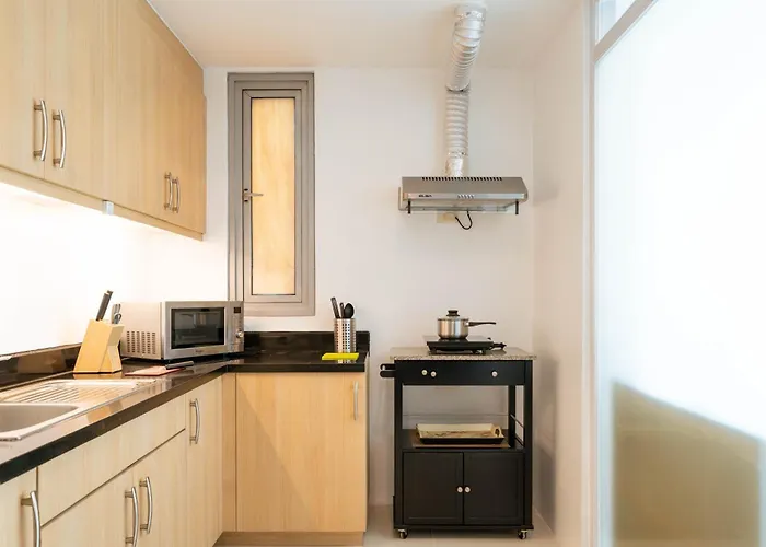 Prime Avant Bgc Location By Ph Staycation