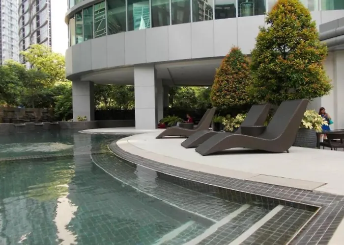 Prime Avant Bgc Location By Ph Staycation *